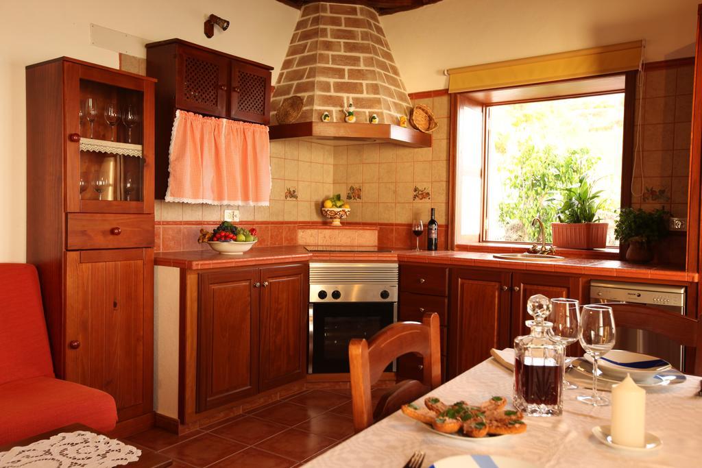 Fide Villa Tijarafe Bilik gambar